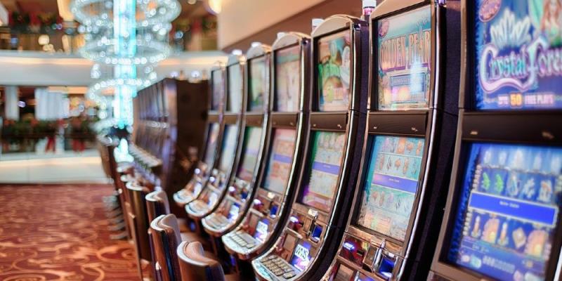 Chơi Pachinko trên máy Pachinko Pinball