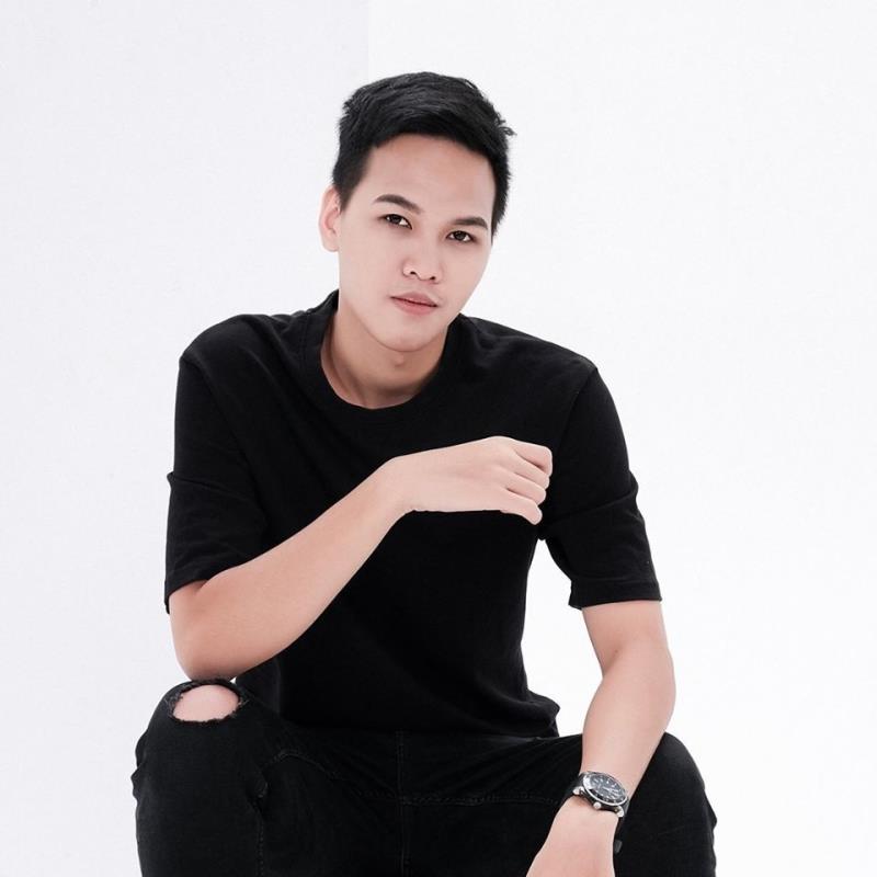 Game thủ chim sẻ đi nắng