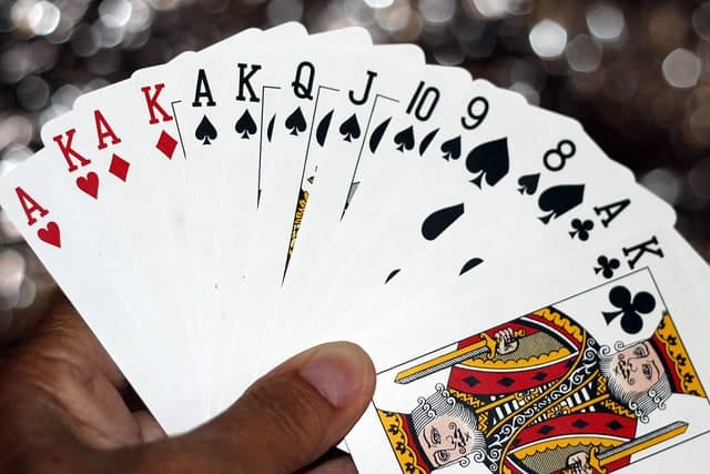 Cách chơi bài tá lả chuẩn