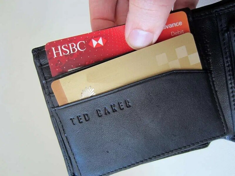 Thủ tục cần chuẩn bị để mở thẻ Debit HSBC