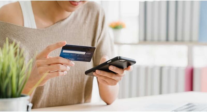 [Giải đáp thắc mắc] Hạn mức rút tiền ATM Vietcombank là bao nhiêu?